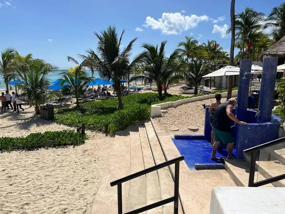 Apartamento Lovely 2 Bdrm Condo In Gated Community & Pool View Playa del Carmen México