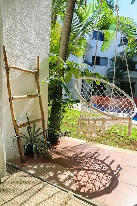 Apartamento Lovely 2 Bdrm Condo In Gated Community & Pool View Playa del Carmen