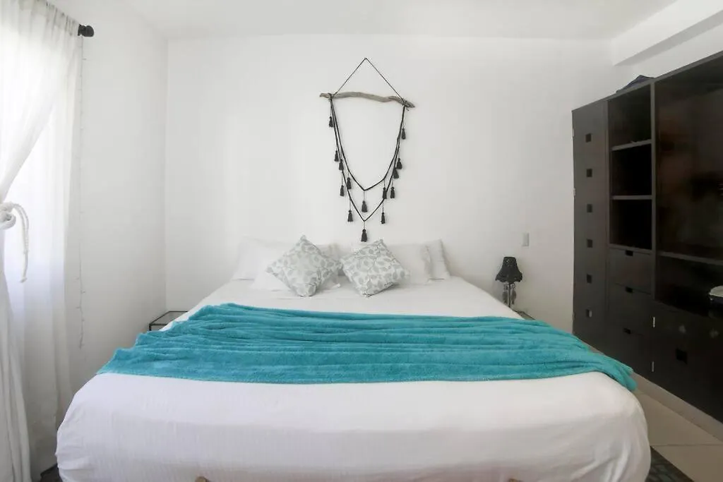 Lovely 2 Bdrm Condo In Gated Community & Pool View Playa del Carmen 0*,  México
